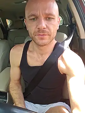 Snapshot of FrankieFuckMe chatting on 04.10.26 FrankieFuckMe online show from 04.10.26