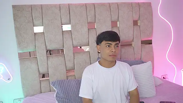 Snapshot of LiamJaxon chatting on 01.14.26 LiamJaxon online show from 01.14.26