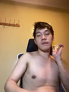 Snapshot of asian_guy67 chatting on 01.11.26 asian guy67 online show from 01.11.26