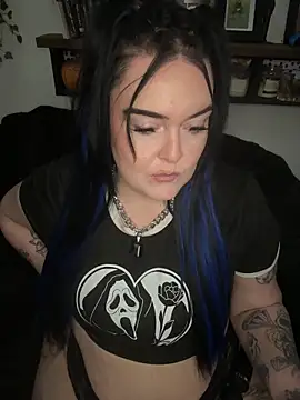 Snapshot of Miss_CurvesXXX chatting on 04.21.26 Miss CurvesXXX online show from 04.21.26