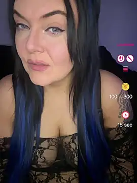 Snapshot of Miss_CurvesXXX chatting on 04.28.26 Miss CurvesXXX online show from 04.28.26