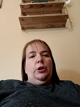 Curvy-Primrose online show from 01.12.26