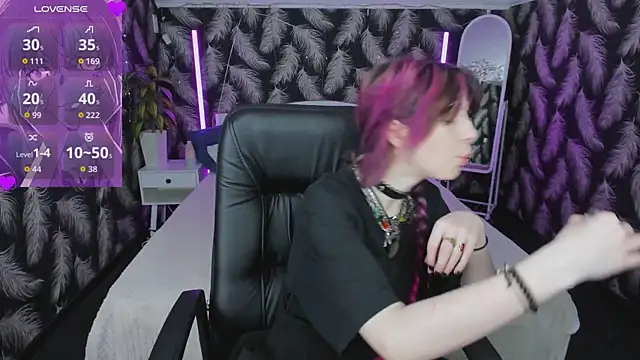 Snapshot of Ashley_Veil chatting on 05.14.26 Ashley Veil online show from 05.14.26