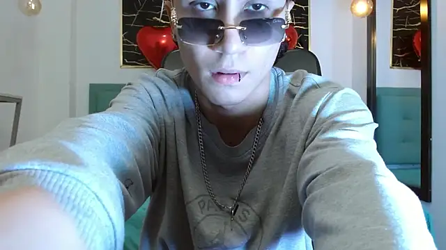 XanderGrey8 online show from 02.19.26