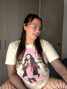 Snapshot of LOLA_R_ chatting on 05.22.26 LOLA R online show from 05.22.26