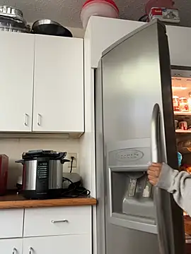 Snapshot of lifeoftt_19xx chatting on 02.24.26 lifeoftt 19xx online show from 02.24.26