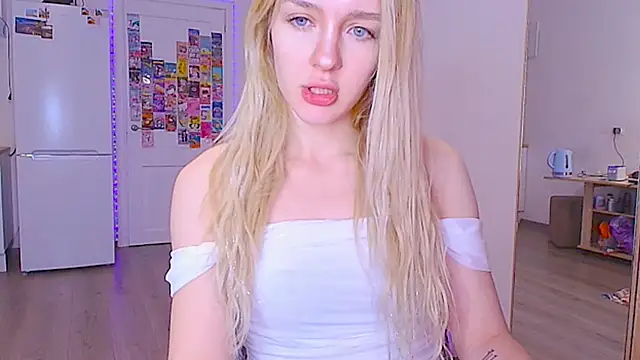 sailormoon666  online show from 02.01.26