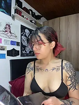 Snapshot of neo_vampy chatting on 02.22.26 neo vampy online show from 02.22.26