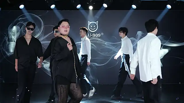 Snapshot of MS-180 chatting on 01.14.26 MS-180 online show from 01.14.26