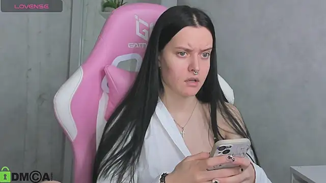 Snapshot of Kessi_Millisis chatting on 02.11.26 Kessi Millisis online show from 02.11.26