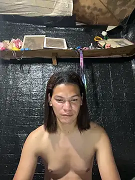 Snapshot of HugeAgatha chatting on 02.13.26 HugeAgatha online show from 02.13.26