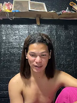 Snapshot of HugeAgatha chatting on 02.22.26 HugeAgatha online show from 02.22.26