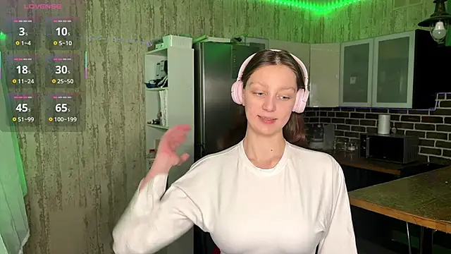 Snapshot of ChrisAmott chatting on 02.17.26 ChrisAmott online show from 02.17.26