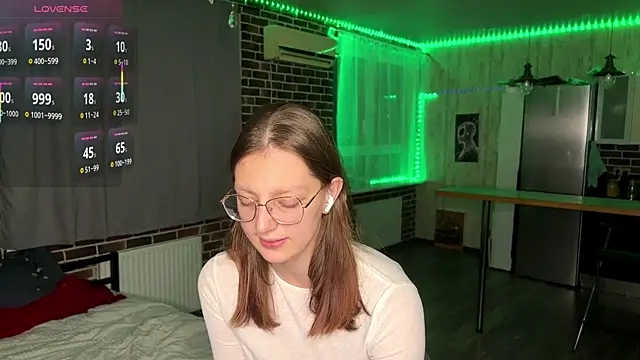 Snapshot of ChrisAmott chatting on 02.27.26 ChrisAmott online show from 02.27.26