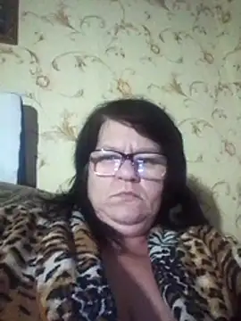 Snapshot of NysiOlsen chatting on 02.10.26 NysiOlsen online show from 02.10.26