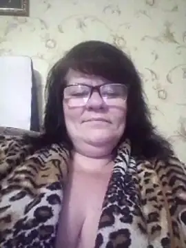 Snapshot of NysiOlsen chatting on 02.14.26 NysiOlsen online show from 02.14.26