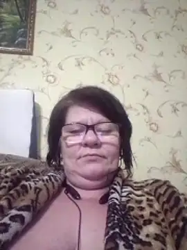 Snapshot of NysiOlsen chatting on 02.18.26 NysiOlsen online show from 02.18.26