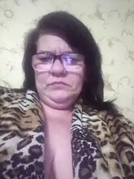 NysiOlsen online show from 04.08.26