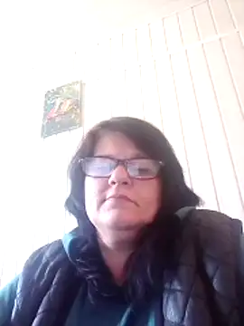 Snapshot of NysiOlsen chatting on 04.17.26 NysiOlsen online show from 04.17.26