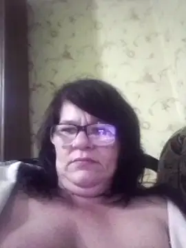 Snapshot of NysiOlsen chatting on 04.18.26 NysiOlsen online show from 04.18.26