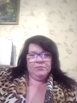 Snapshot of NysiOlsen chatting on 04.28.26 NysiOlsen online show from 04.28.26