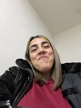 Snapshot of Paulinaa_bella chatting on 02.13.26 Paulinaa bella online show from 02.13.26