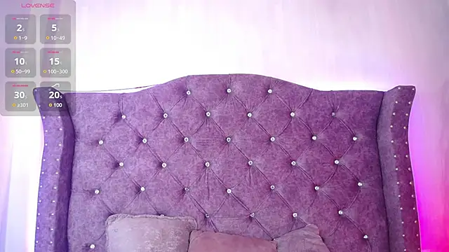 Violet Collins1 online show from 04.18.26