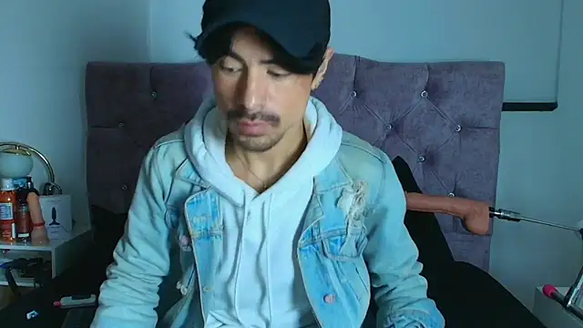 Snapshot of Ethan_Briggs_ chatting on 02.22.26 Ethan Briggs online show from 02.22.26