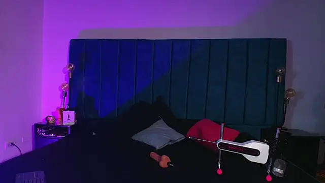 Ethan Briggs  online show from 03.07.26