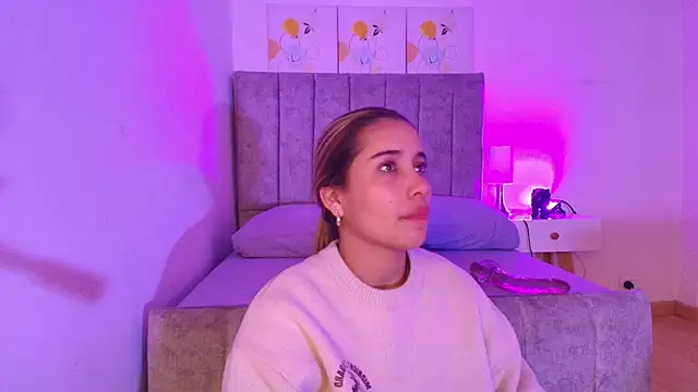 Lucy Carson  online show from 04.03.26