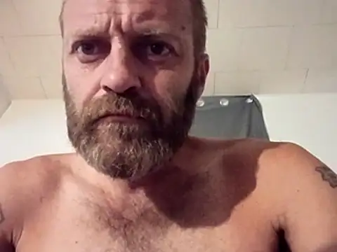 Snapshot of sterng6969 chatting on 04.15.26 sterng6969 online show from 04.15.26