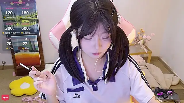 Qiqiiii-05 online show from 06.09.26