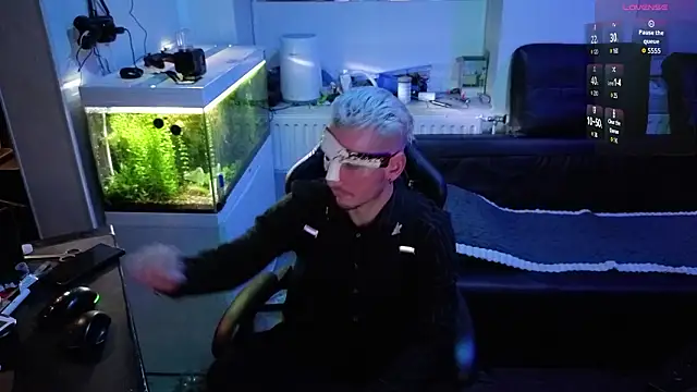 Rayzel White online show from 01.31.26