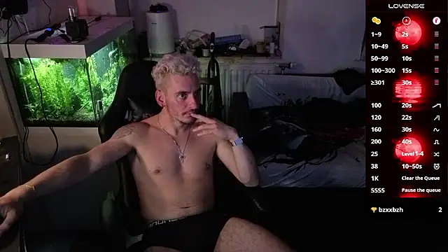 Rayzel White online show from 03.13.26