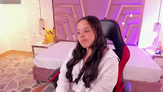 LilyPetite  online show from 01.14.26