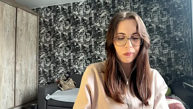 JanelleCourville online show from 03.03.26