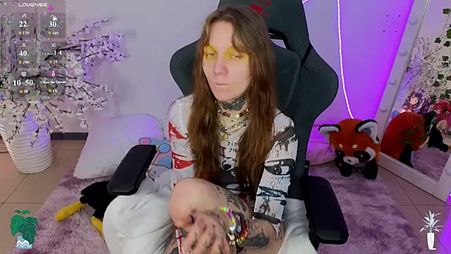 Snapshot of Lappyloo chatting on 02.22.26 Lappyloo online show from 02.22.26