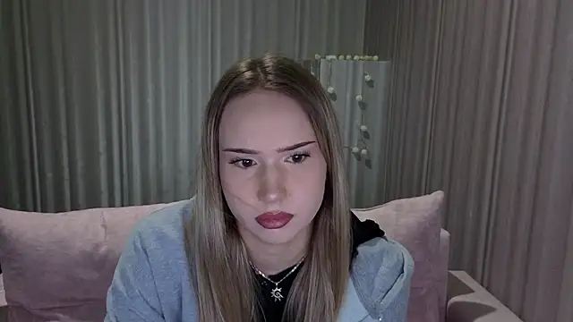 Snapshot of White__a__Black chatting on 01.15.26 White a Black online show from 01.15.26