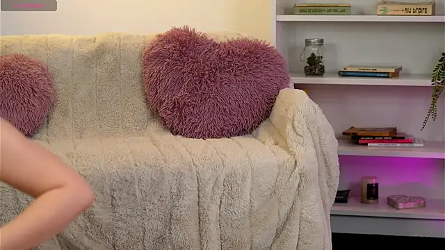 EvaMo0n online show from 04.22.26