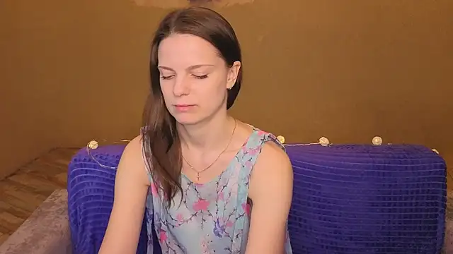 RoseWaulhgberg online show from 04.09.26