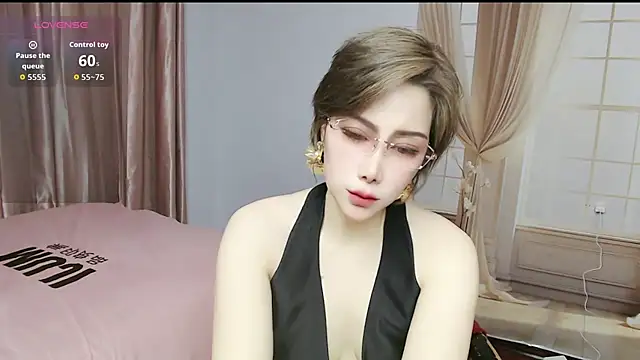 Snapshot of lucyyanyan chatting on 04.13.26 lucyyanyan online show from 04.13.26