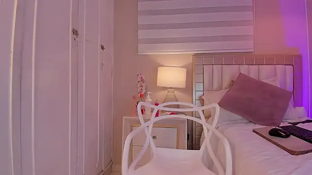 isabela  x online show from 02.12.26