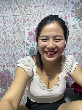 Snapshot of IORio2x chatting on 03.24.26 IORio2x online show from 03.24.26