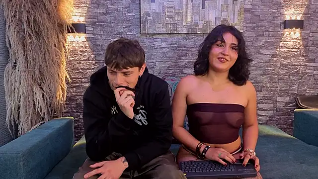 miaanddemian online show from 02.02.26