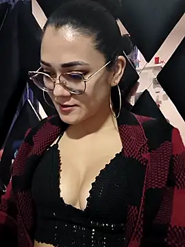 Snapshot of Freyarosse chatting on 02.03.26 Freyarosse online show from 02.03.26