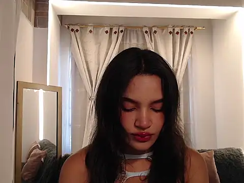 Snapshot of Nyxx_Velariia chatting on 02.26.26 Nyxx Velariia online show from 02.26.26