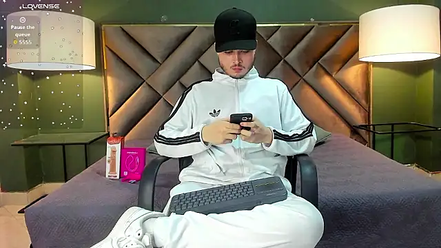 Salvattore Muller online show from 02.22.26