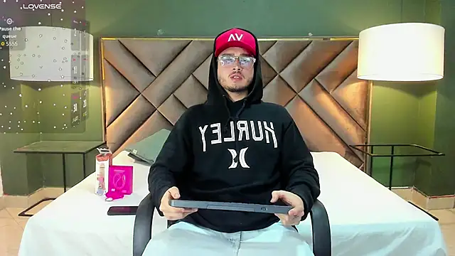 Salvattore Muller online show from 02.24.26