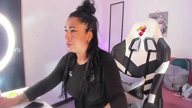 Snapshot of Xiomara_as chatting on 02.07.26 Xiomara as online show from 02.07.26