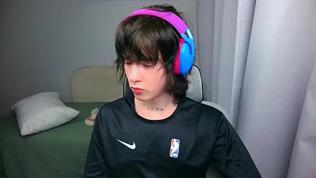 LeonBoykisser online show from 06.03.26